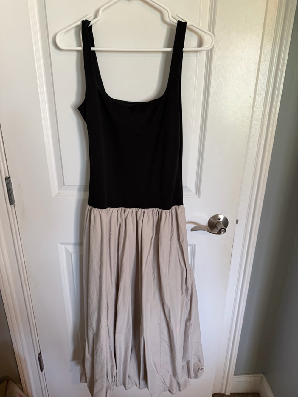 Abercrombie & Fitch Black and Beige Two-Tone bubble hem Midi Dress